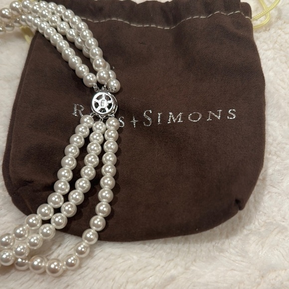 Ross-Simons White Pearl Necklace Timeless Elegance - Picture 6 of 7
